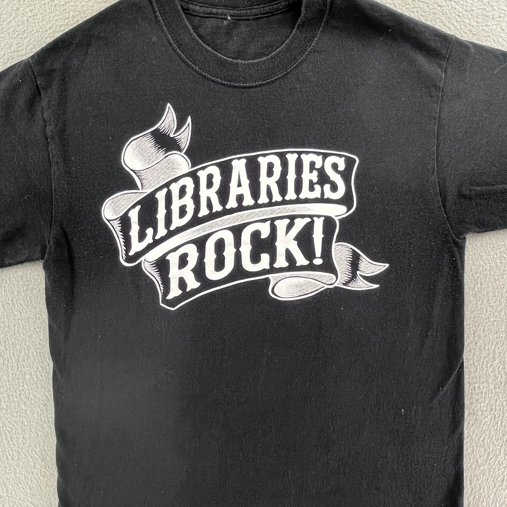 Gildan Men T-Shirt Cotton Black Small Libraries Rock Graphic Book Lover Tee